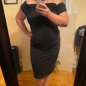 🚩SOLD🚩  BLACK OFF SHOULDER DRESS MINT SIZE 14